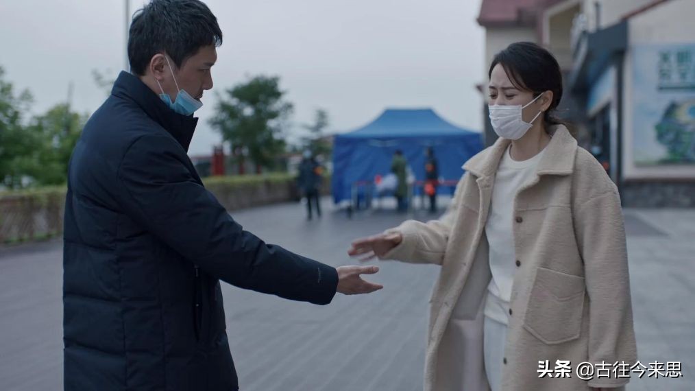 《在一起》医院大妈感到紧张，英雄如何化解？成功靠勇敢坚持