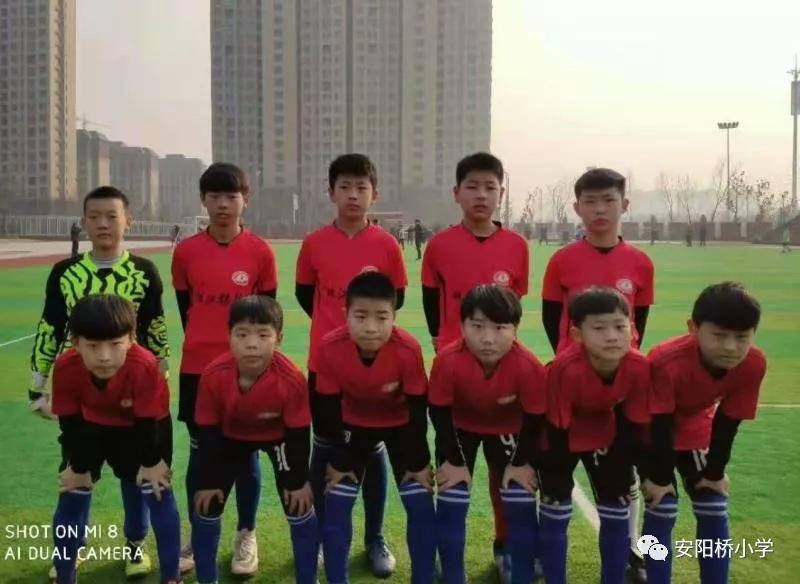 安阳桥小学校园足球队,一年级小足球大梦想完整视频