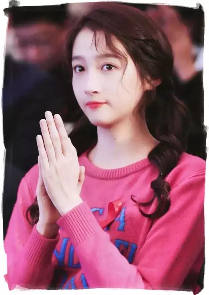 别再披头发了这3款扎发才好看,半披长发怎么扎好看