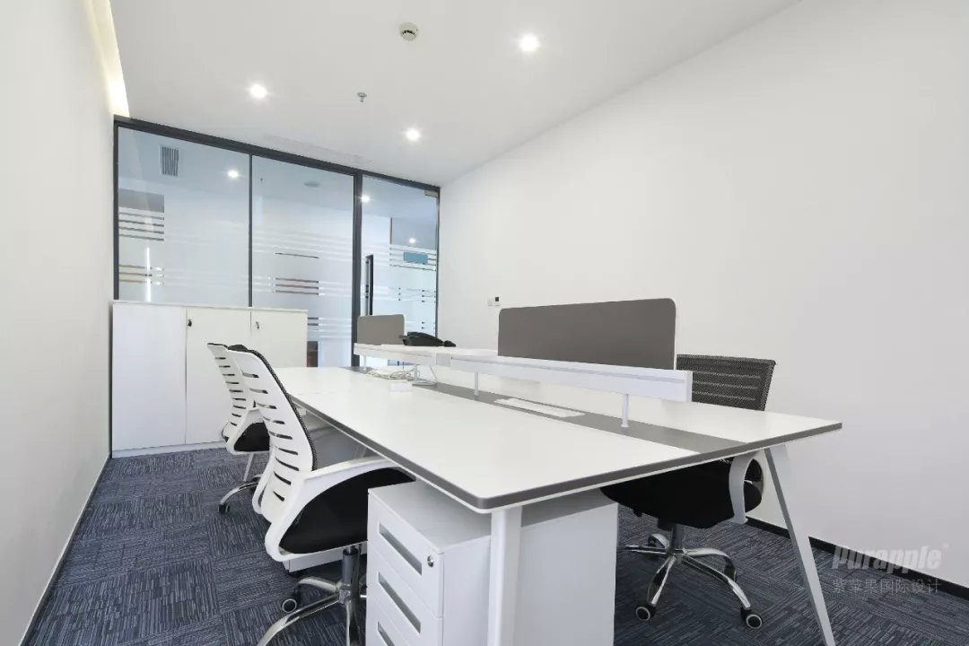 简约办公室装修案例实景照片,100多平办公室装修设计高端感