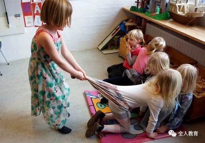 把忧伤变成幽默，丹麦教育的秘密原来在安徒生的故事里