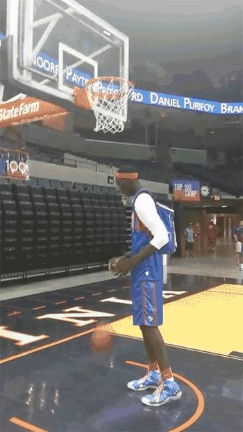 站着扣篮博班,站着扣篮的nba球员