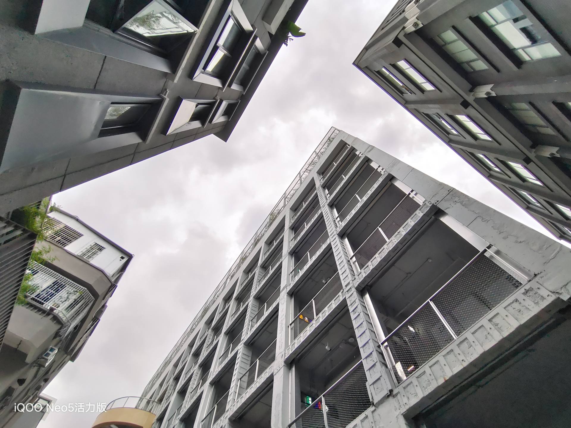 iqooneo5活力版评测效果,iqooneo5活力版原神测评