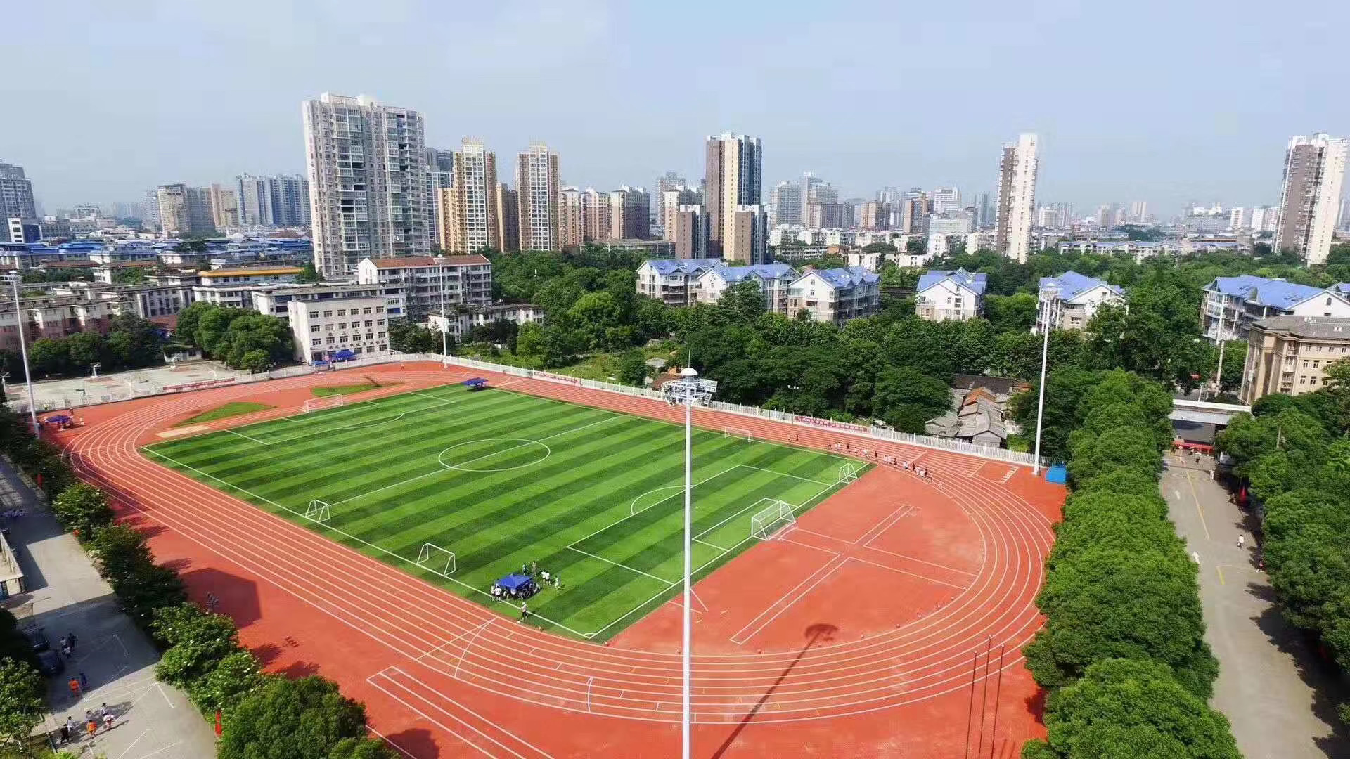 球场投光灯安装,球场装灯