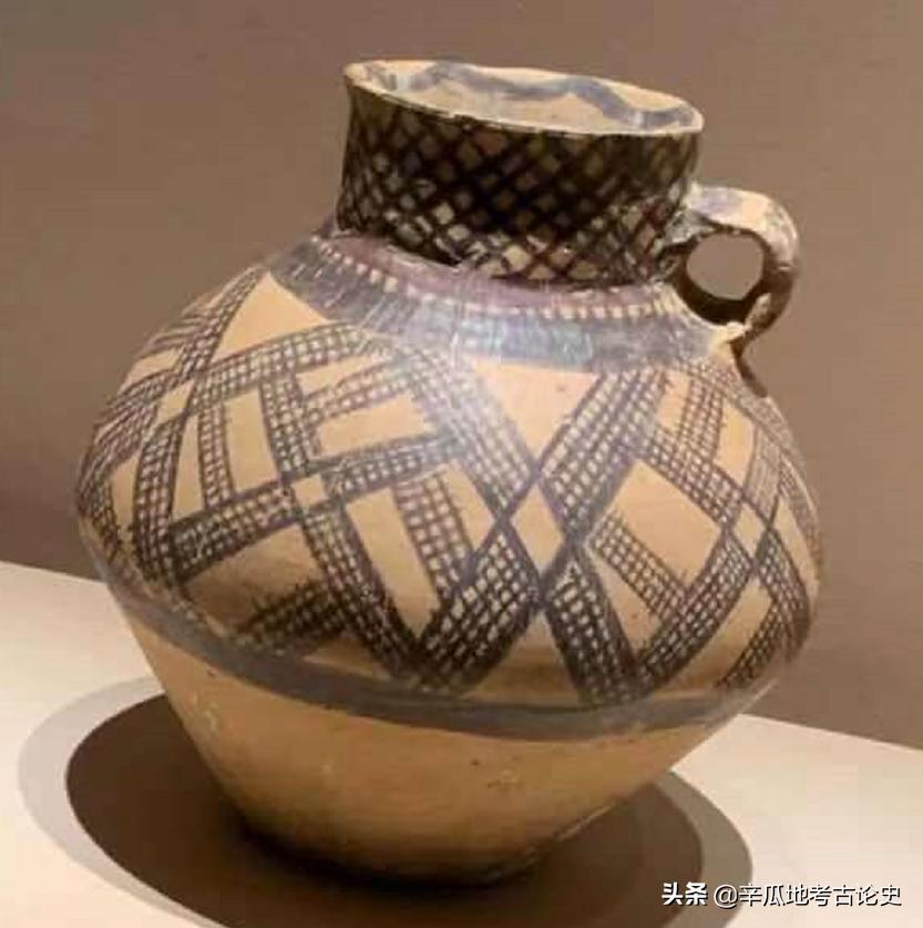 彩陶之乡：甘肃彩陶之变化莫测的几何纹