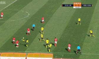 保利尼奥踢人后续,保利尼奥一脚踢爆足球