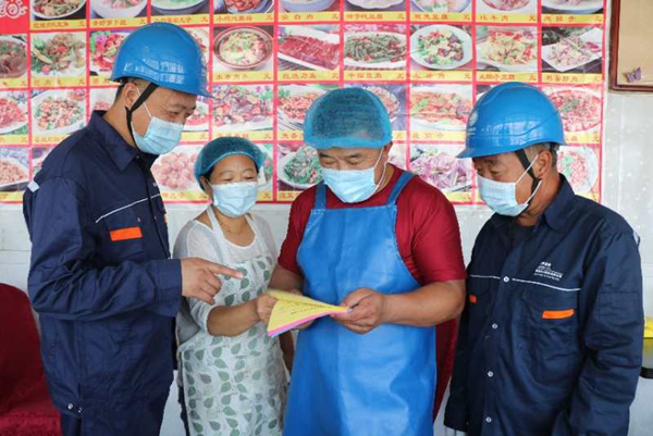 辽宁葫芦岛：省心、省钱还环保，“电”让快餐店生意更火