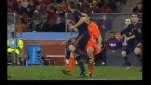 足坛暴力犯规集,足坛十大暴力犯规