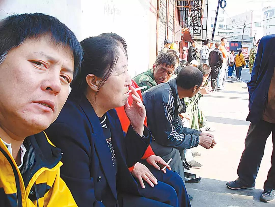 2元女子宿舍背后的辛酸——其实人生的意义就是活下去