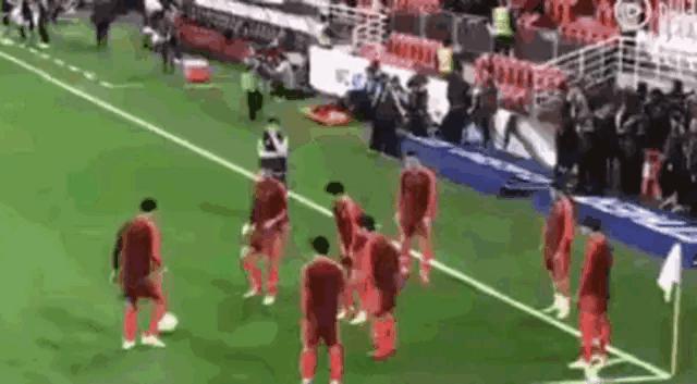 【足球迷之GIF】高球倒下了，国足再也起不来:盘点一波操作零杠五