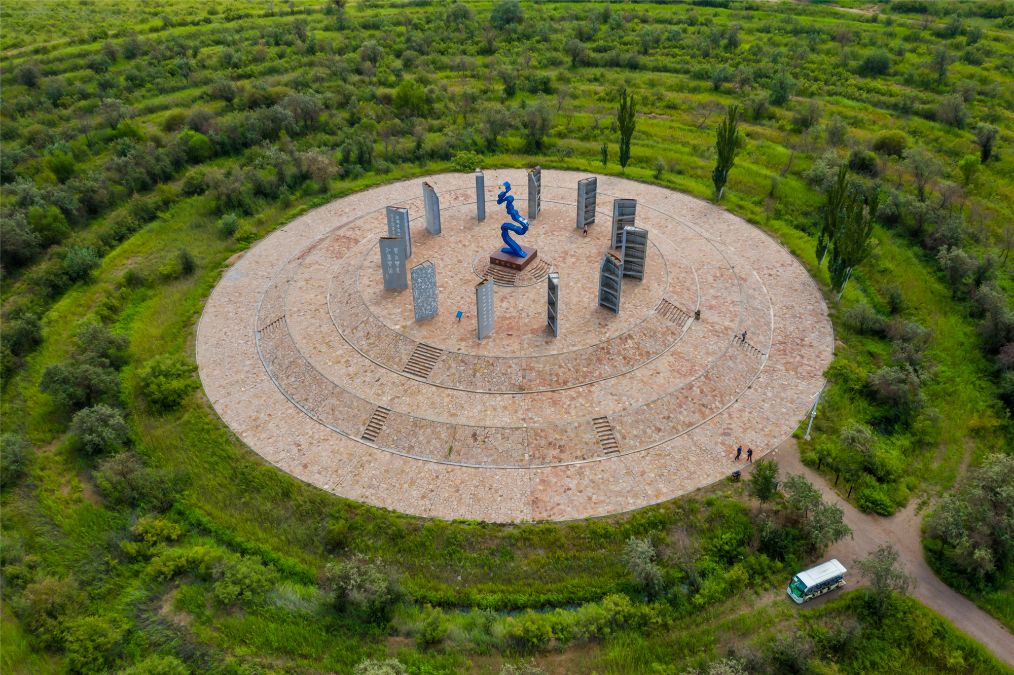 她是滔滔千里黄河的宠儿,阴山之下、河套之上的掌上明珠