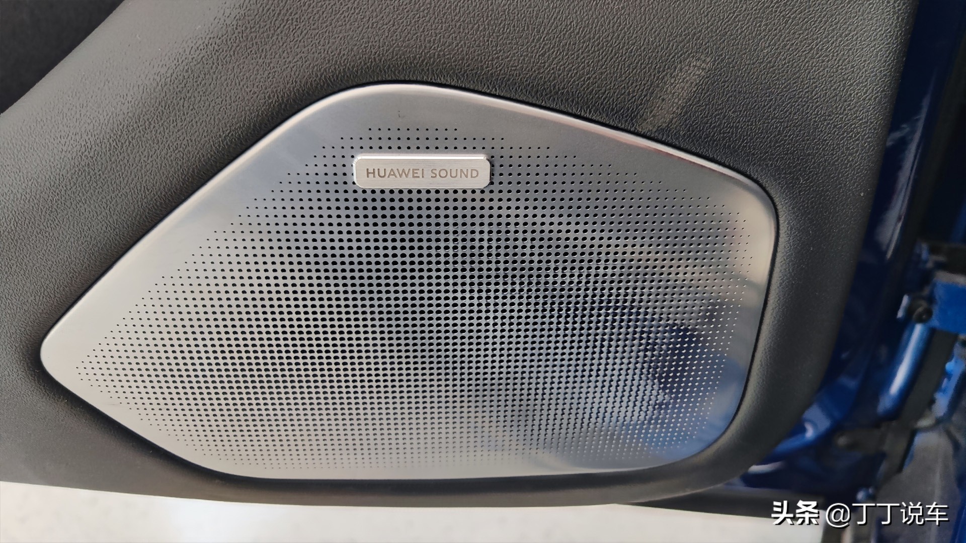 试驾华为赛力斯sf5,赛力斯华为智选sf5泥泞道路试驾