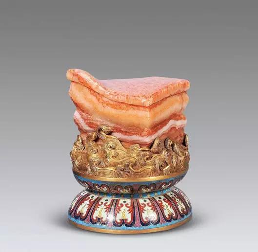 牧民捡到一块石头价格,牧民捡到石头值多少钱