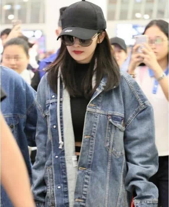 粉丝大喊杨幂名场面,粉丝机场喊话