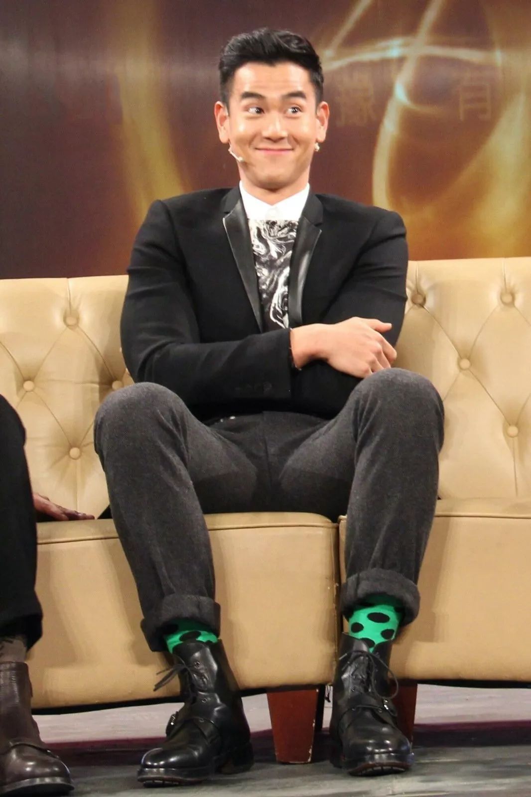 杨幂的经典穿法你学会了吗,杨幂袜子穿搭