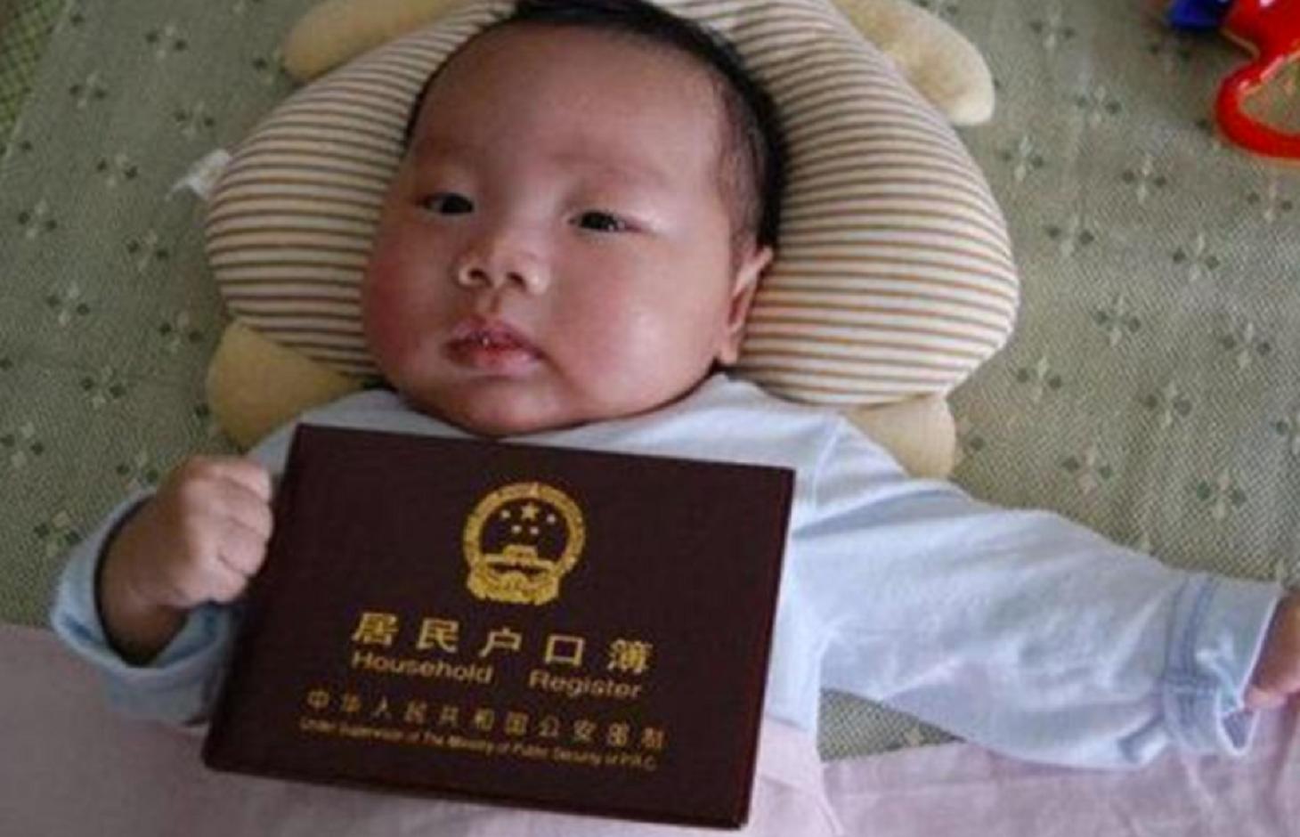 爸爸给孩子取名护士少写一笔,父亲给儿子取名宇凡