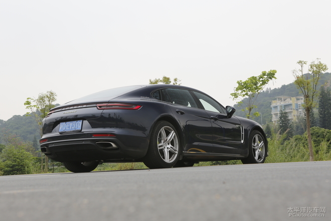 保时捷panamera混动深度测试 (全新保时捷panamera4s 2.9t试驾感受)