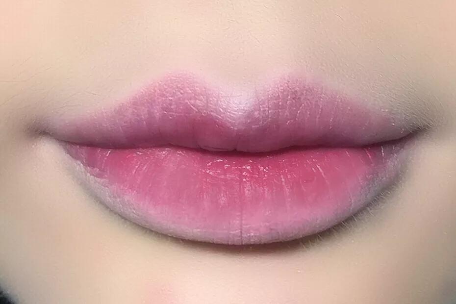 嘴巴有点突出怎么化唇妆,没有唇形怎么画唇妆手把手教