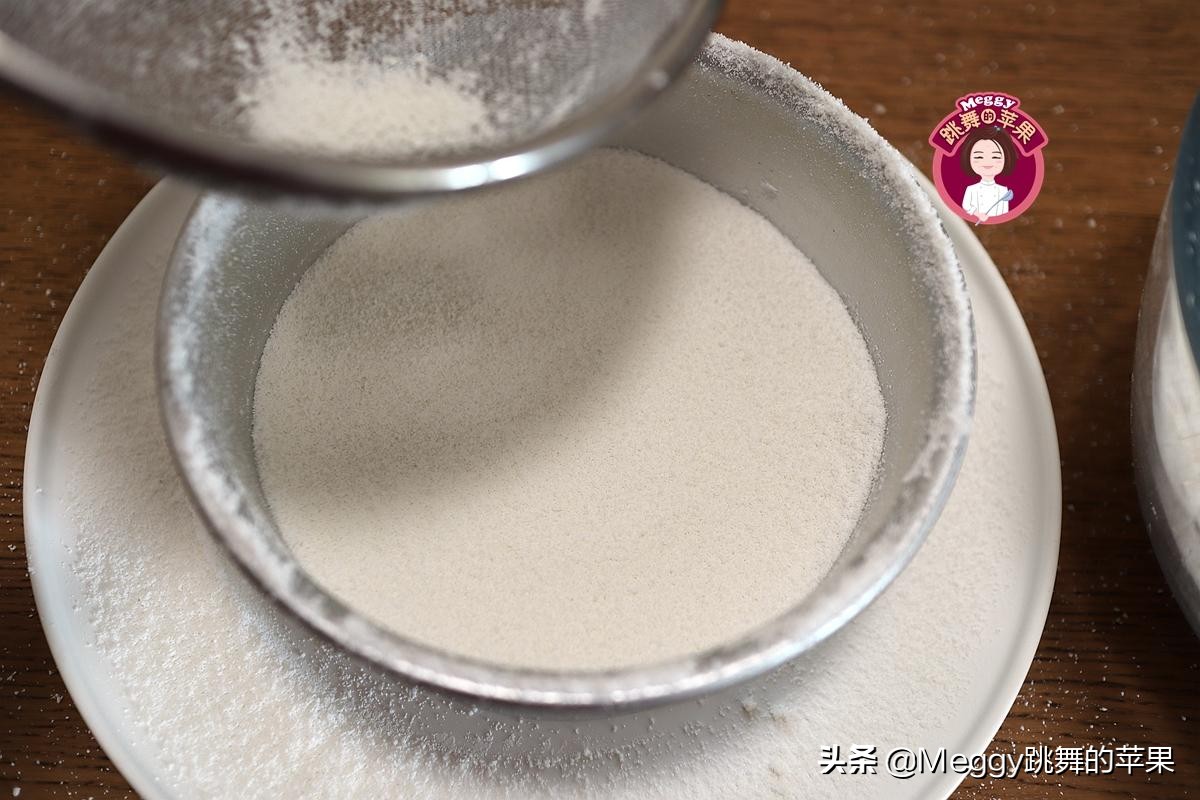 香甜松软小米糕不用烤箱不揉面,怎么蒸大米发糕不粘锅