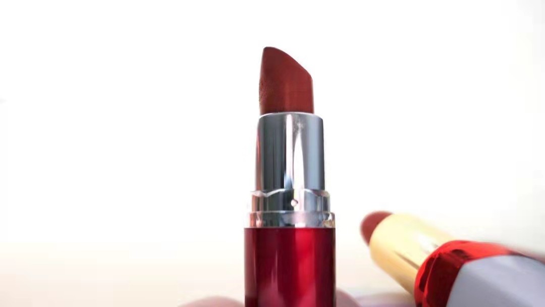 收到礼物是假货该不该明说,收到的礼物是假的要不要明说