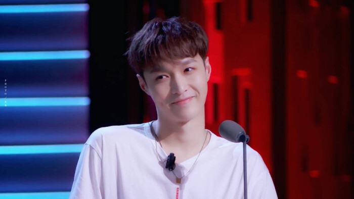 张艺兴努力再努力,杨紫说张艺兴努力努力再努力