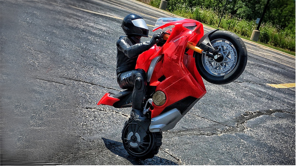 价值一千多万的杜卡迪v4,杜卡迪v4超跑多少钱