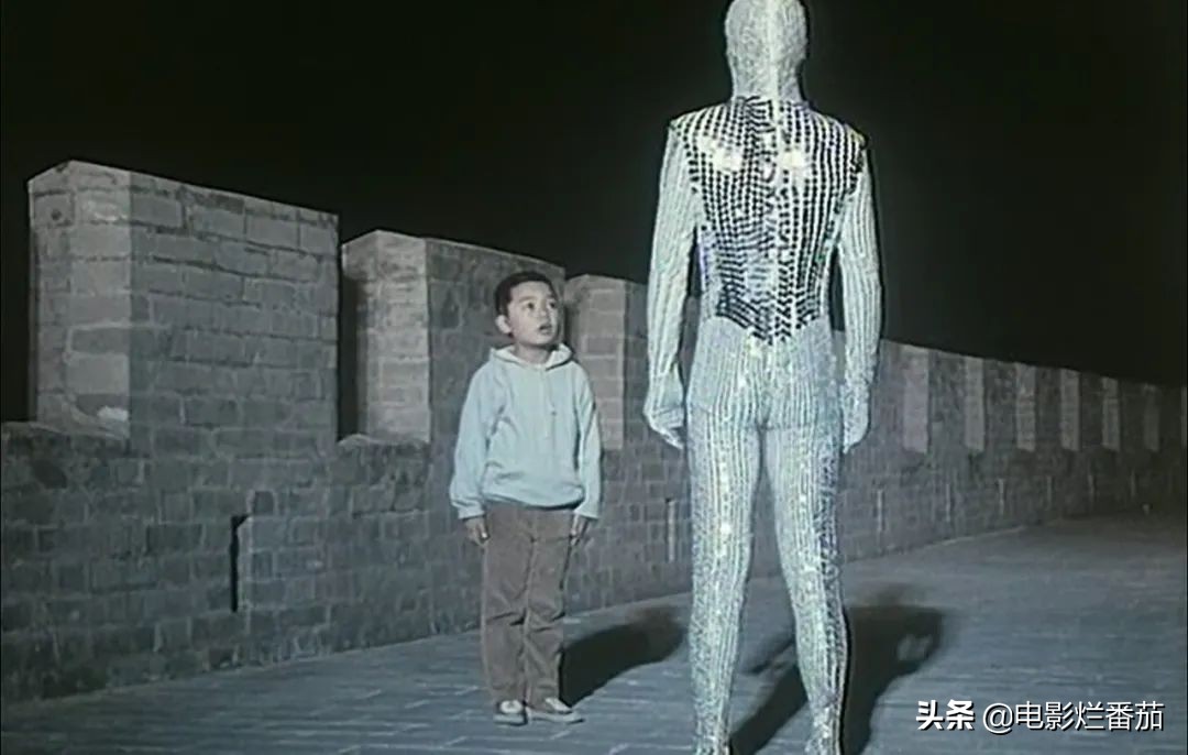 男孩出生就有记忆电影,男孩出生就带电电影