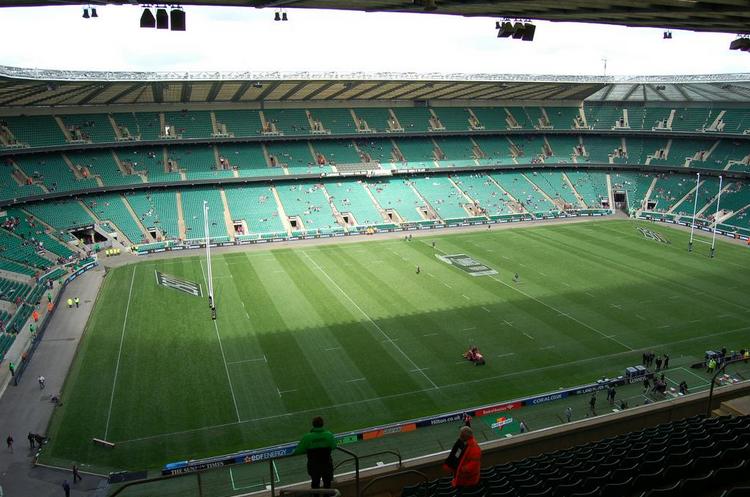 涓栫晫涓婃渶澶х殑涓撲笟瓒崇悆鍦烘俯甯冨埄,闃挎．绾充富鍦烘俯甯冨埄鐞冨満瀹归噺