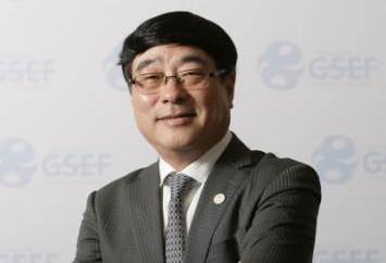 14年赚30亿，曾担任陕西首富，盲目的领域扩张导致走下神坛