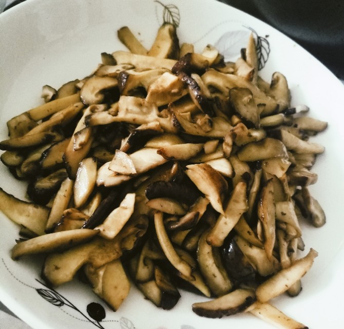 怎样包豆沙馅粽子,家常豆沙粽子的包法教程