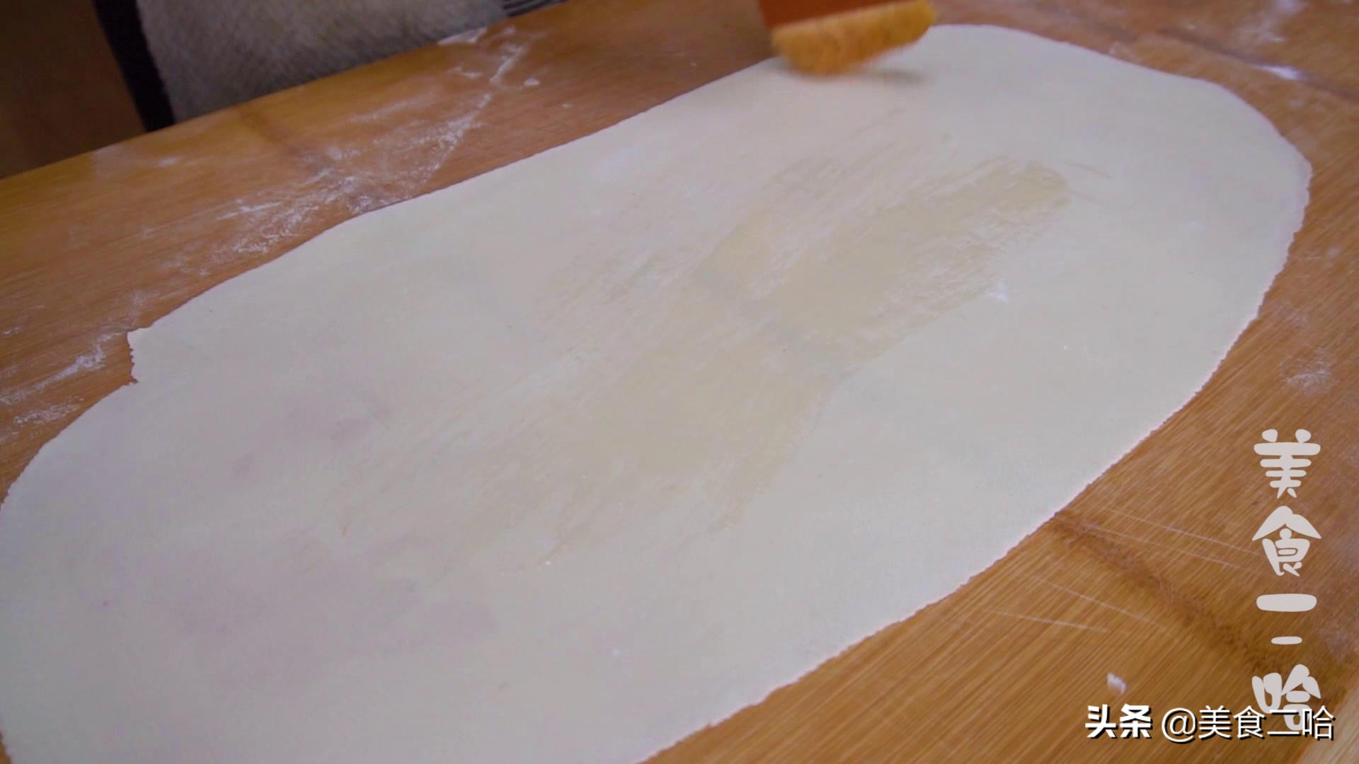 特色小吃手工擀面皮制作,擀面皮和凉皮哪个有嚼劲