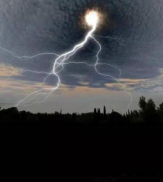 奇特天体冷知识,奇特的天体冷知识