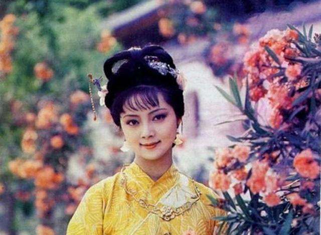 薛宝钗为什么要吃冷香丸,薛宝钗为啥要吃冷香丸