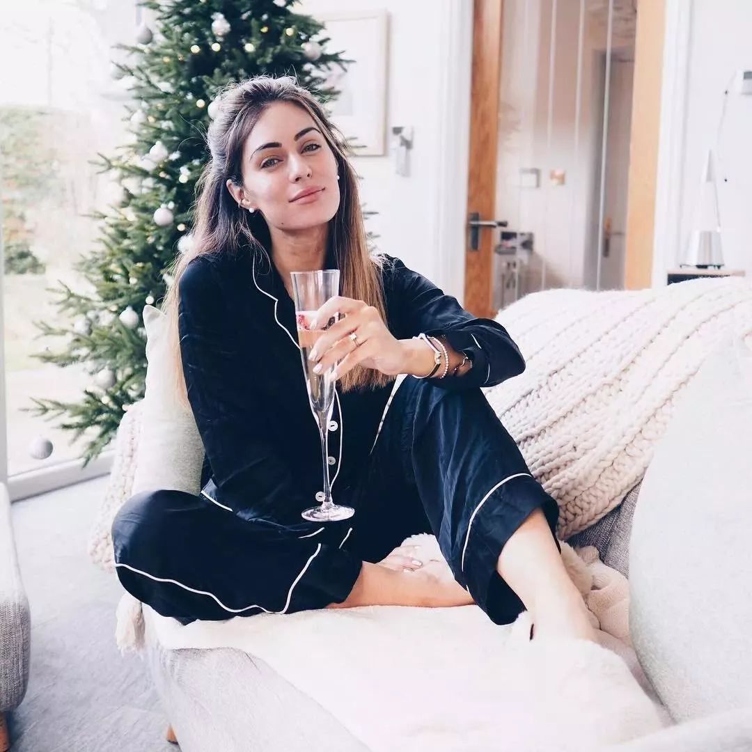 一定要有一套好看的睡衣,可以穿出门的夏天秋衣秋裤睡衣