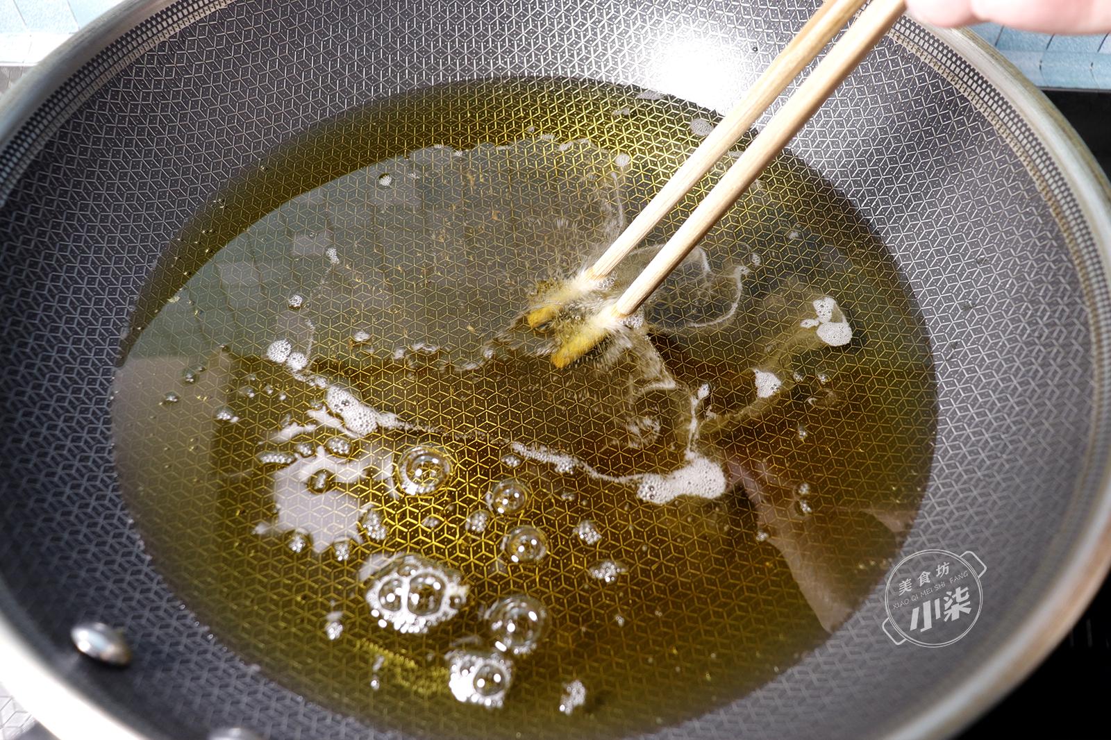 不揉面做葱油饼的做法,葱油饼和油条和面的手法有区别吗