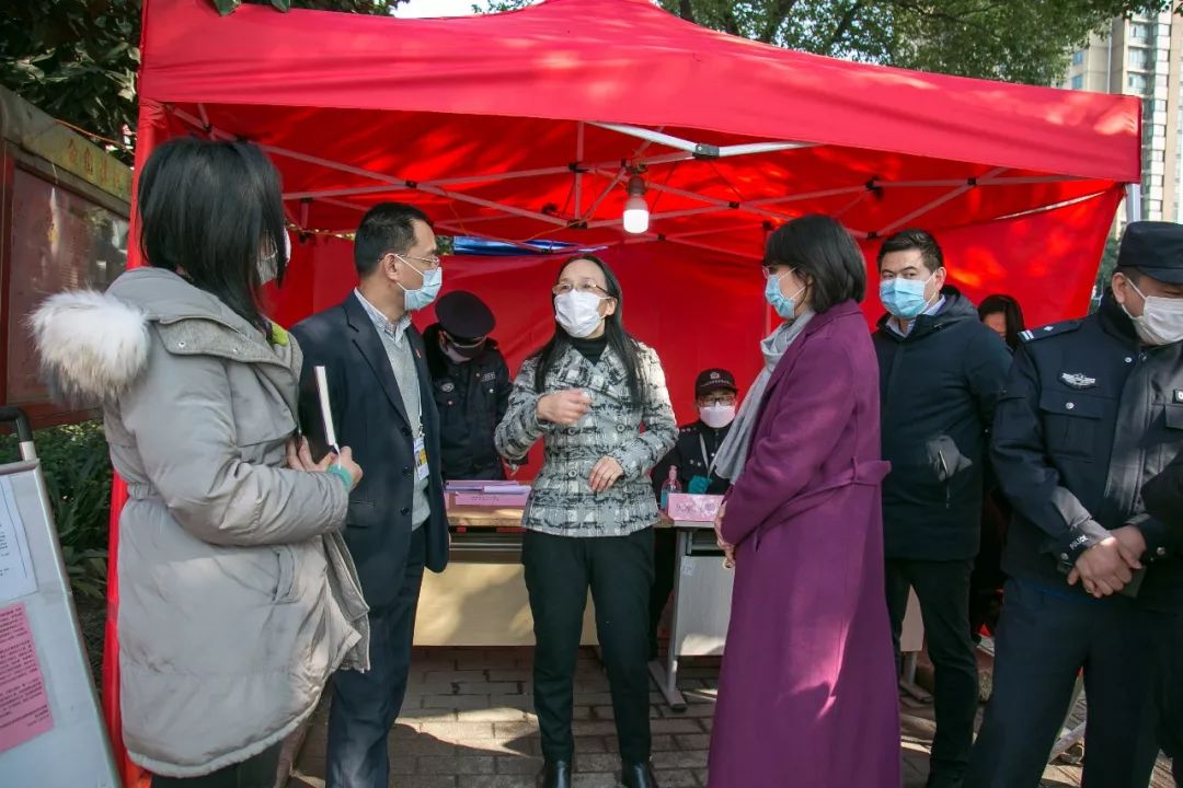 众志成城阻击疫情防控力量下沉,众志成城打赢了疫情防控阻击战