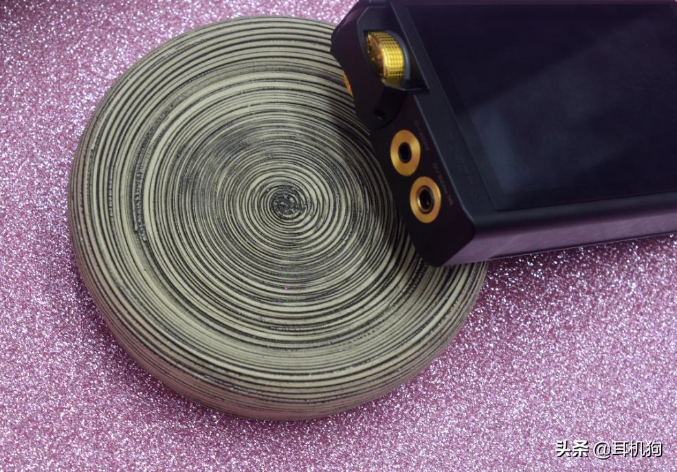 乐图墨菊值得入手吗,乐图菊花台旗舰播放器评测