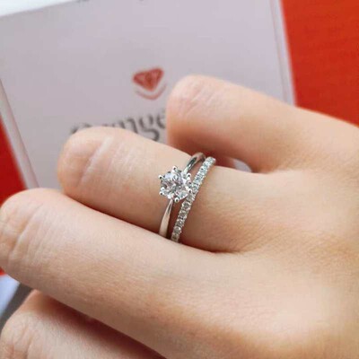 今年流行的素圈戒指都有什么款式,今年最火的戒指哪一款