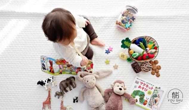 丈夫离婚不要智障儿子,母亲净身出户换来智障儿童