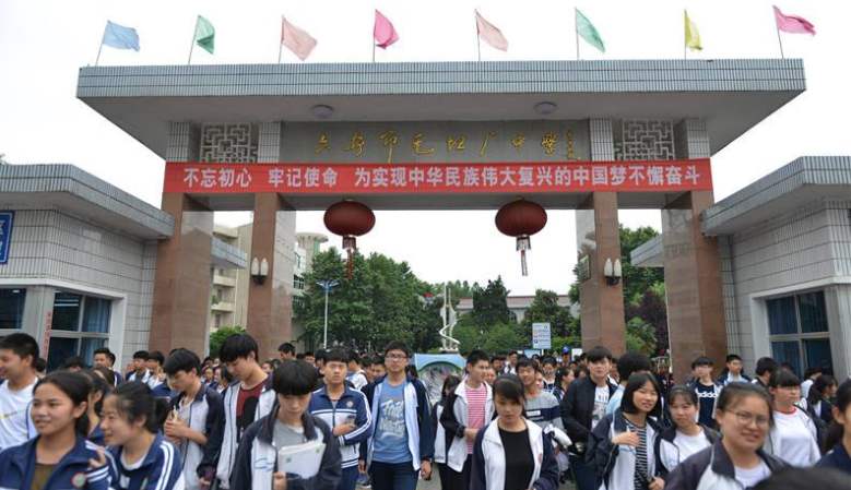 陪读家长怎么赚钱,陪读家长花了几十万