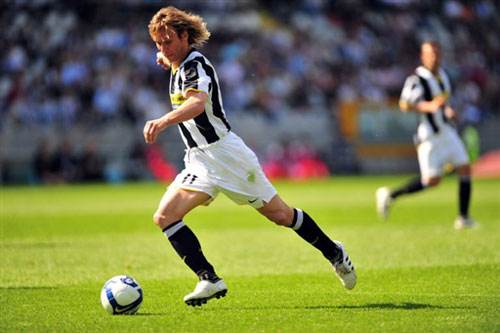 谁是21世纪最伟大的足球运动员,世界上最伟大的前50名足球运动员