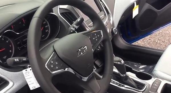 雪佛兰全新科鲁兹rs赛道动态表现,科鲁兹rs1.0t三缸测评