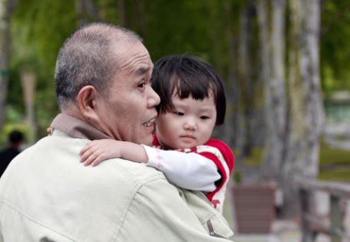 隔代教育导致孩子抵触父母教育 (隔代教育和父母的矛盾怎么处理)