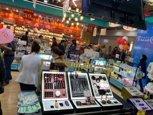 美容店开业吸引顾客的方法方案,开理疗店什么方法吸引顾客