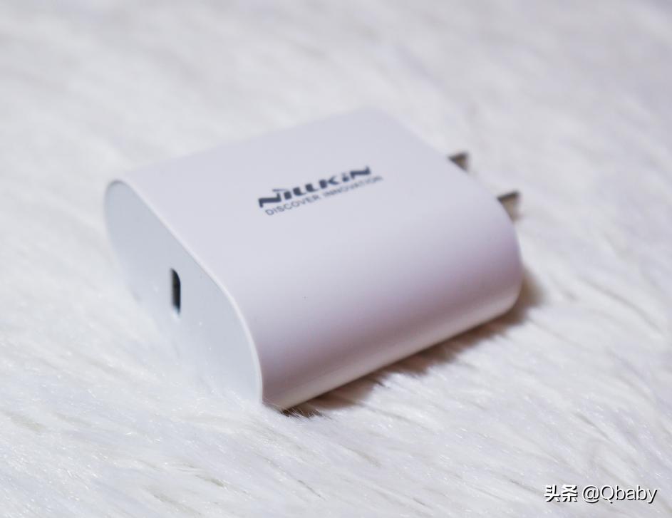 晒一晒我们的情侣手机和数码配件