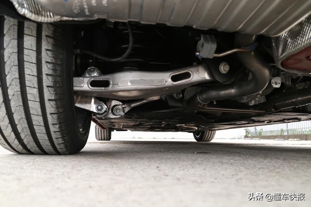 捷豹xel与同级别车对比,捷豹xel实拍对比同级别车型