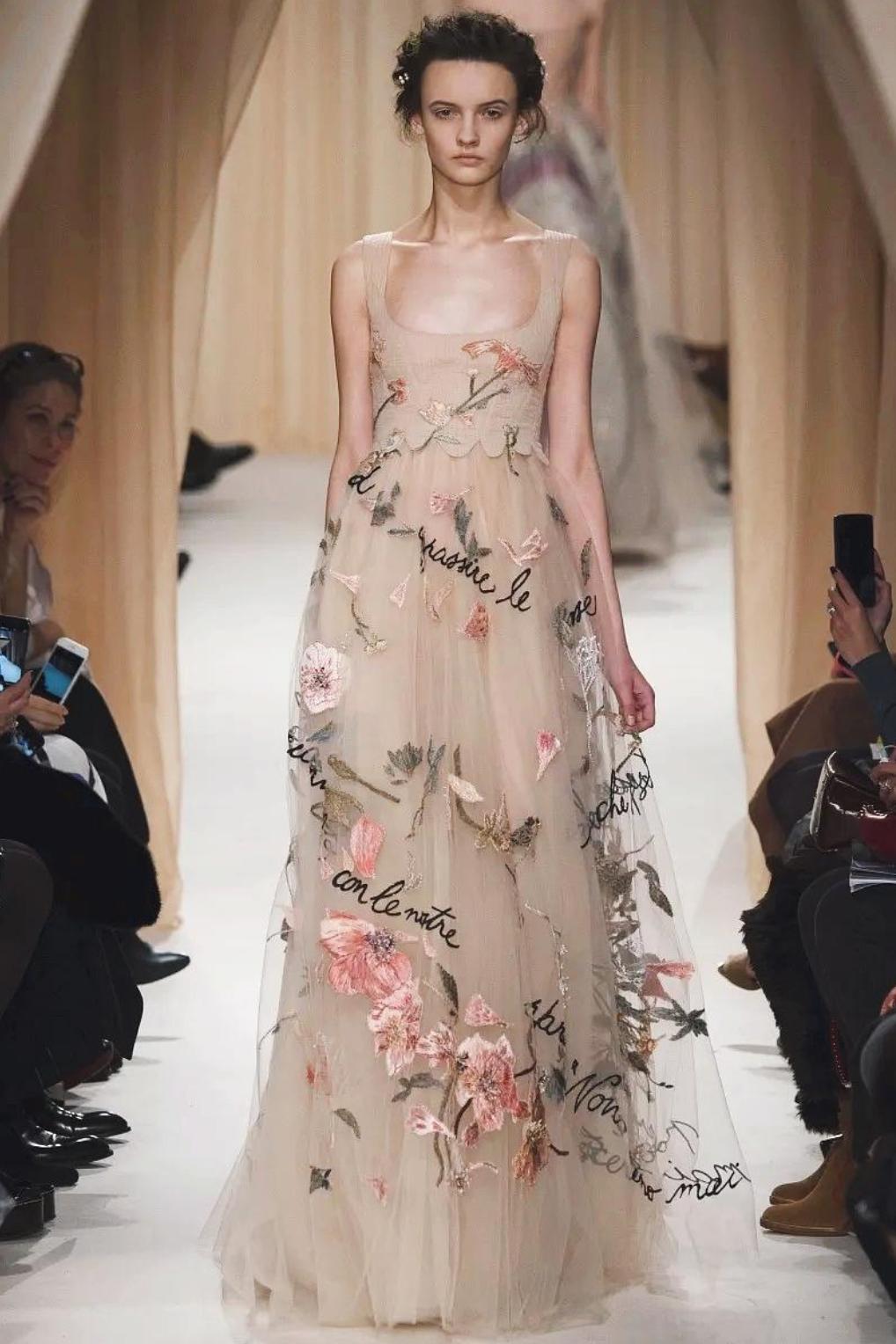 刘亦菲走红毯穿的礼服 (刘亦菲结婚了吗2017)