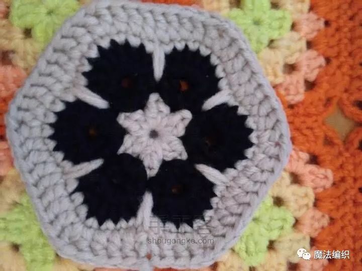 毛线编织足球的教程,宝宝足球鞋编织教程