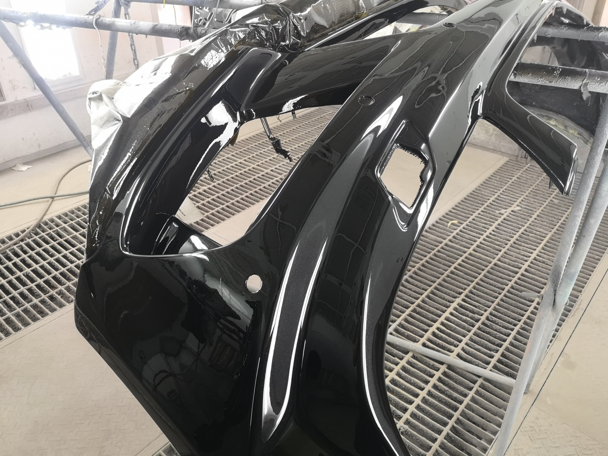 新款奔驰c200改装最帅效果,小县城越野改装店