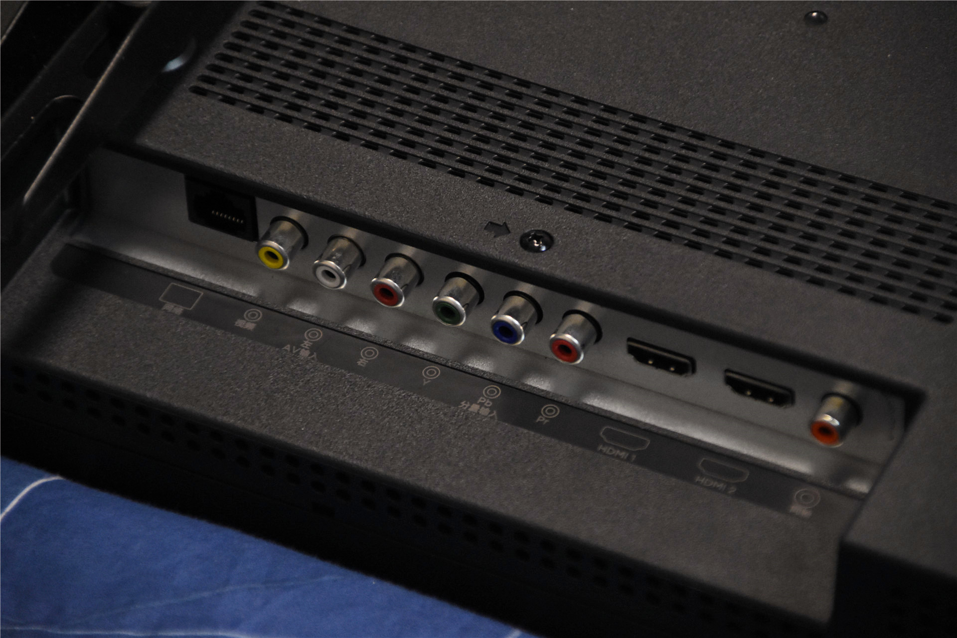 1500元档能买到的最强悍配置了，乐视电视Y50开箱，性价比首选